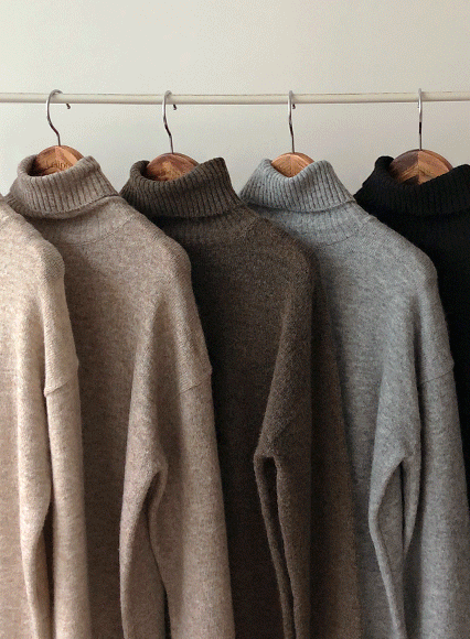허그 터틀넥 knit (wool 5%  cashmere 2%)
